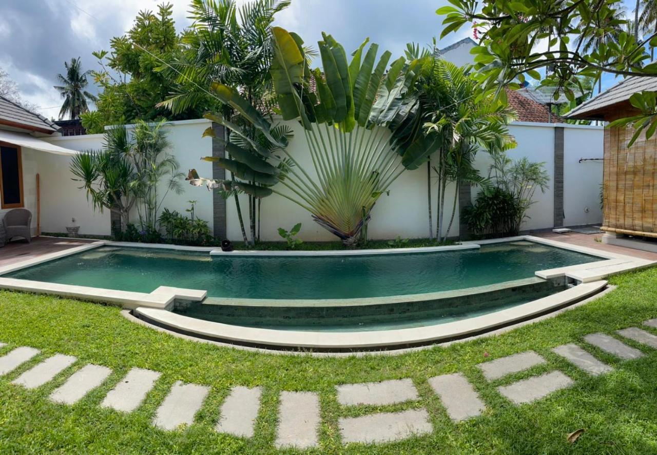 Villa Casa Shanti Deluxe ロヴィーナ エクステリア 写真