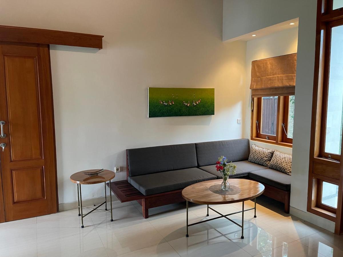Villa Casa Shanti Deluxe ロヴィーナ エクステリア 写真